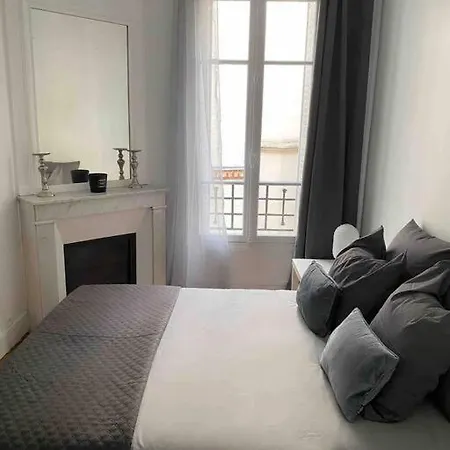 Cosy 2 Pièces 15e Parigi